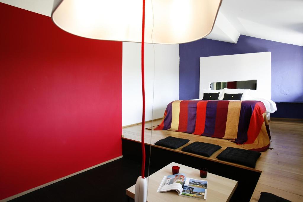 Design Hotel Des Francs Garcons Saint-Sauvant  Bilik gambar